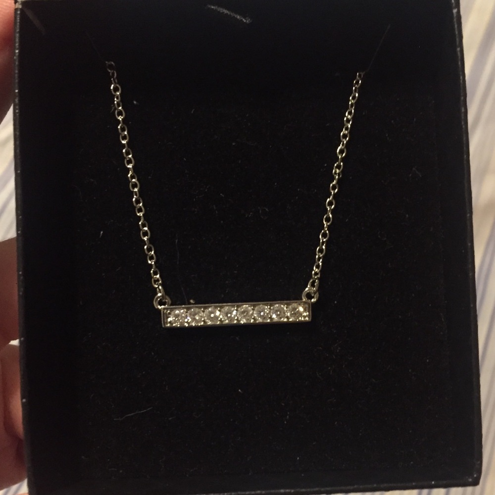 blomingdales crystal necklace silvertone